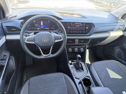 Used 2023 Volkswagen Taos SE FWD image 7