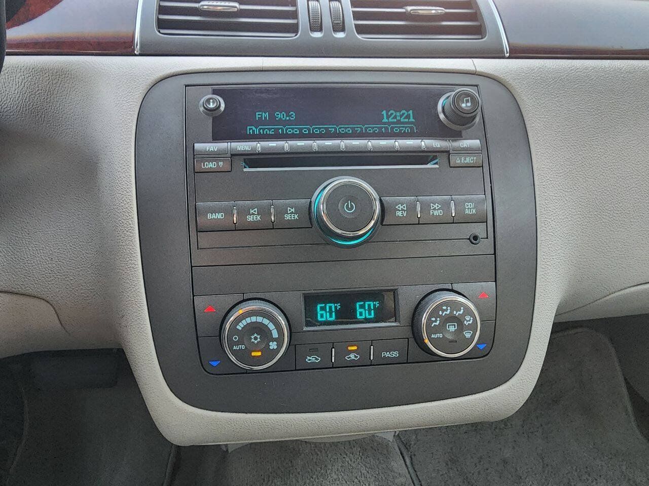 Used 2007 Buick Lucerne CXL w/ Luxury Package FWD image 26