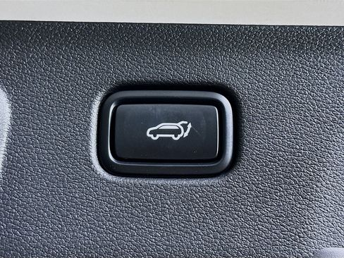 Used 2025 Kia Sportage SX image 29