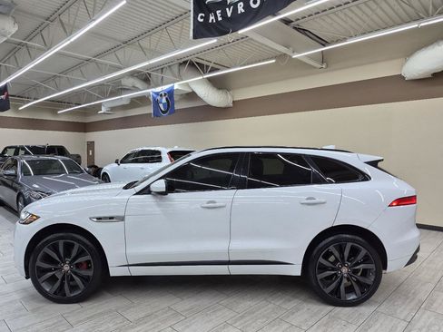 Used 2018 Jaguar F-PACE R-Sport AWD/4WD image 9