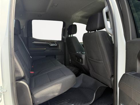 Used 2023 Chevrolet Silverado 1500 LT Trail Boss AWD/4WD image 18