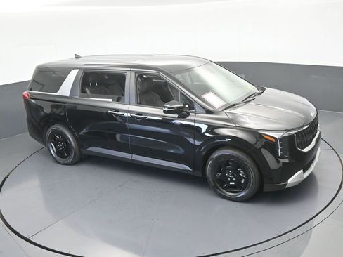 Used 2025 Kia Carnival image 51