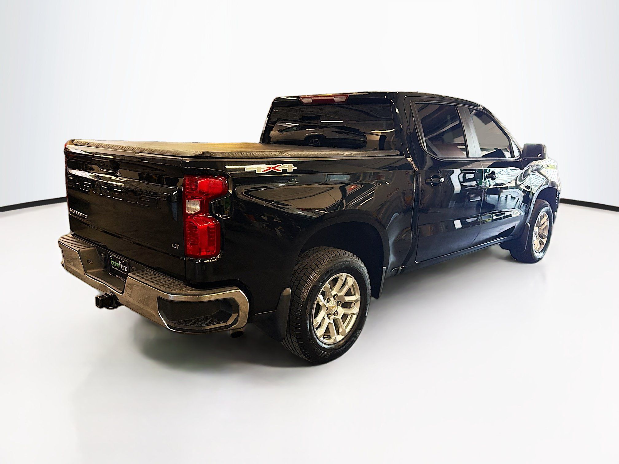 Used 2023 Chevrolet Silverado 1500 LT w/ Protection Package AWD/4WD image 9