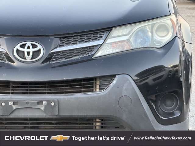 Used 2015 Toyota RAV4 LE FWD image 9