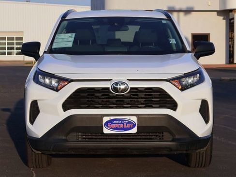 Used 2021 Toyota RAV4 LE image 7