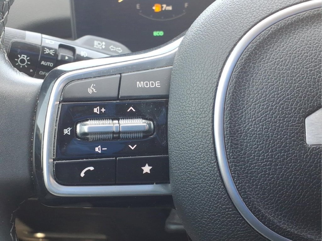 Used 2024 Kia Sorento SX AWD/4WD image 25