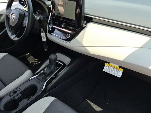 Used 2026 Toyota Corolla LE FWD image 15