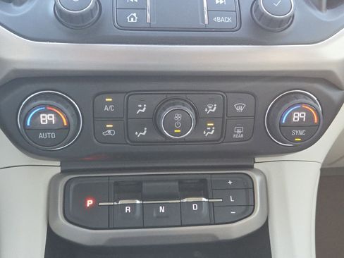 Used 2023 GMC Acadia Denali w/ Denali Technology Package FWD image 37