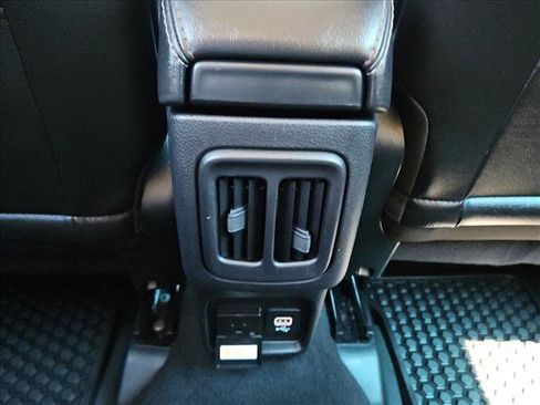 Used 2019 Jeep Compass Latitude w/ Popular Equipment Group AWD/4WD image 16
