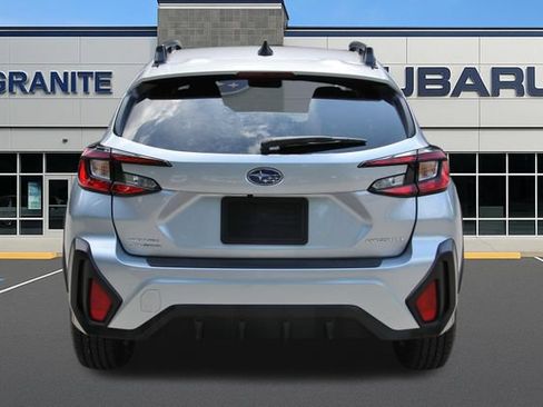 Used 2025 Subaru Crosstrek 2.5i Premium AWD/4WD image 9