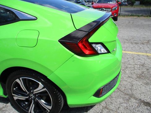 Used 2017 Honda Civic Touring image 16