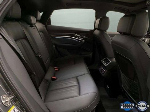 Used 2024 Audi Q8 e-tron Premium Plus image 22