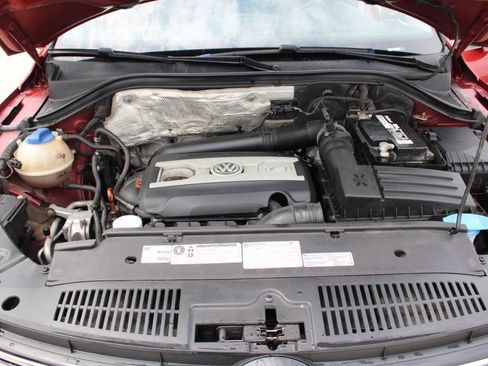 Used 2012 Volkswagen Tiguan S FWD image 23