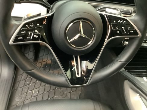 Used 2024 Mercedes-Benz GLE 350 4MATIC image 14