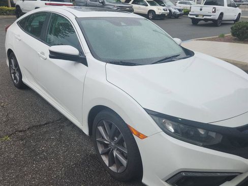 Used 2019 Honda Civic EX-L image 2