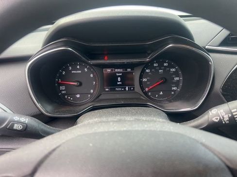 Used 2021 Chevrolet TrailBlazer LT w/ Sun and Liftgate Package FWD image 11
