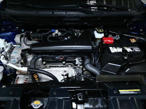 Used 2020 Nissan Rogue SV image 35