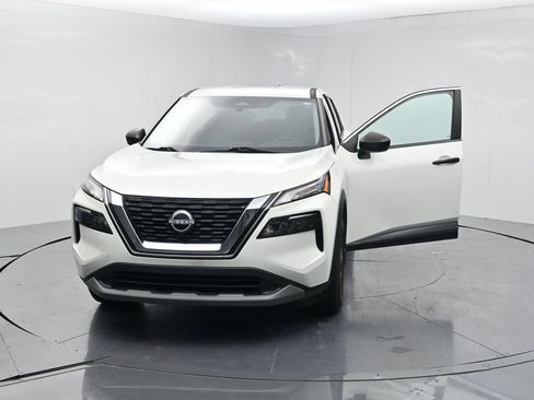 Used 2022 Nissan Rogue S FWD image 19