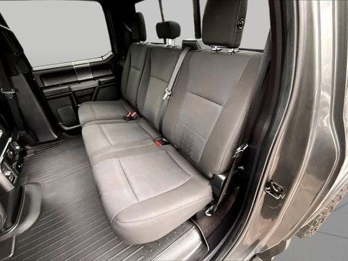 Used 2018 Ford F150 XLT w/ Equipment Group 302A Luxury AWD/4WD image 19
