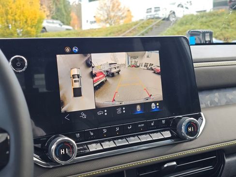 New 2025 Chevrolet Colorado ZR2 w/ ZR2 Bison Edition image 17