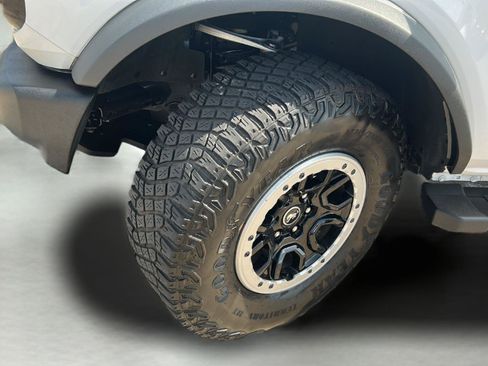 Certified 2024 Ford Bronco Outer Banks w/ Sasquatch Package AWD/4WD image 31