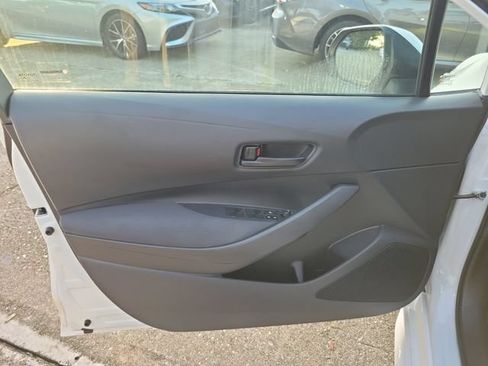 Used 2024 Toyota Corolla LE FWD image 11