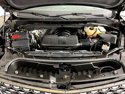 Certified 2025 Cadillac Escalade Premium Luxury w/ LPO, Floor Liner Package RWD image 29