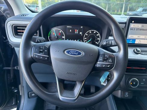 Used 2022 Ford Maverick XLT FWD image 17