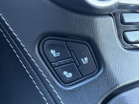 Used 2019 Chevrolet Tahoe Premier image 25