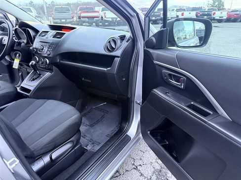 Used 2015 MAZDA MAZDA5 Sport image 10