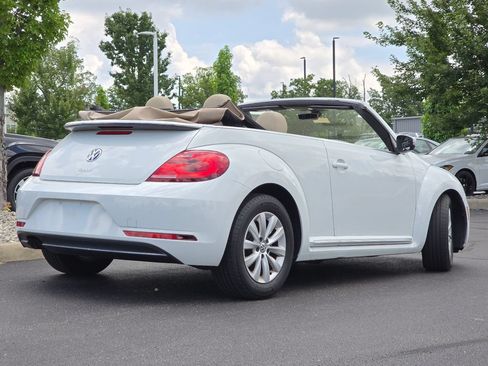 Used 2017 Volkswagen Beetle 1.8T S FWD image 21