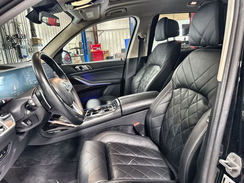 Used 2024 BMW X7 xDrive40i AWD/4WD image 12