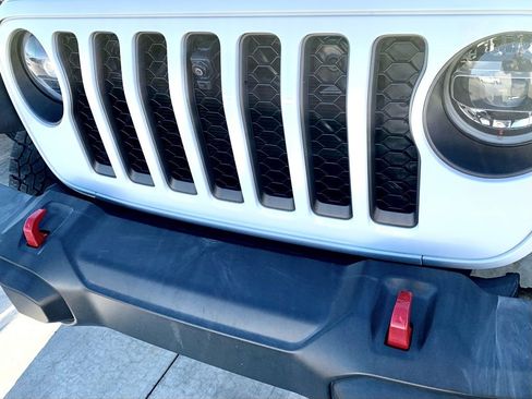 Used 2022 Jeep Gladiator Rubicon w/ LED Lighting Group image 2