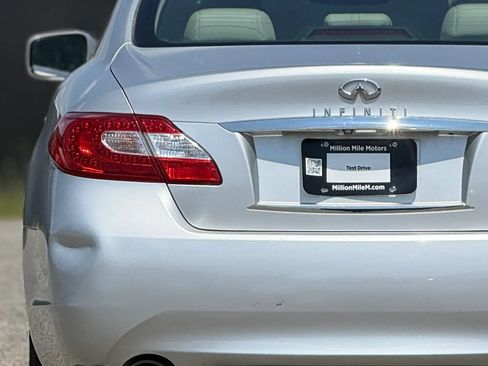 Used 2011 INFINITI M37 w/ Deluxe Touring Pkg RWD image 13