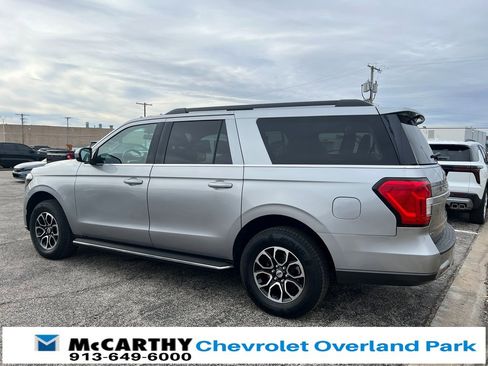 Used 2023 Ford Expedition Max XLT image 8