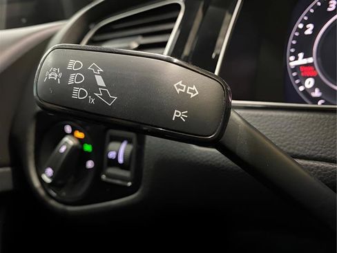 Used 2018 Volkswagen Golf R DCS and Navigation 7A image 20