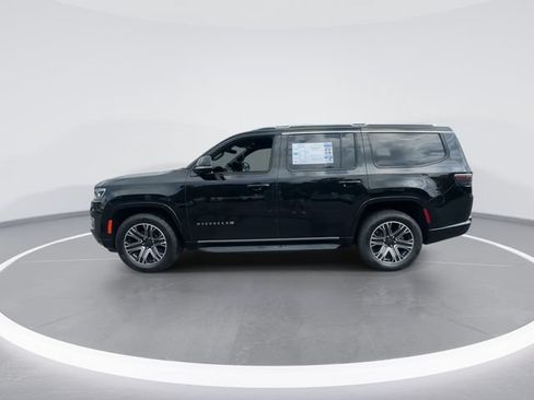 Used 2024 Jeep Wagoneer Series II w/ Flexible Seating Group AWD/4WD image 5