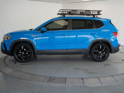 Used 2023 Volkswagen Taos SE AWD/4WD image 4
