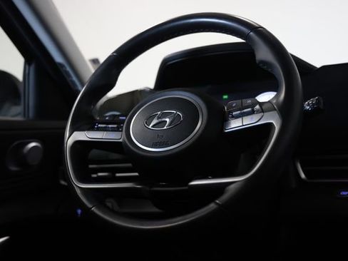 Used 2022 Hyundai Elantra Limited FWD image 40
