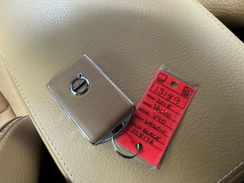 Used 2018 Volvo V90 T6 Cross Country w/ Convenience Package image 36