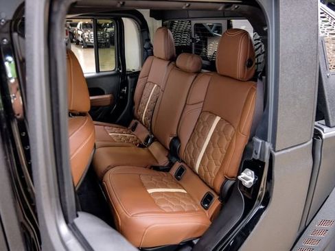 Used 2025 Jeep Gladiator Rubicon w/ Safety Group image 94