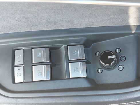 Used 2019 Audi e-tron Prestige AWD/4WD image 31