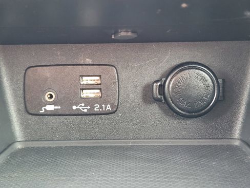 Used 2021 Subaru Forester image 14