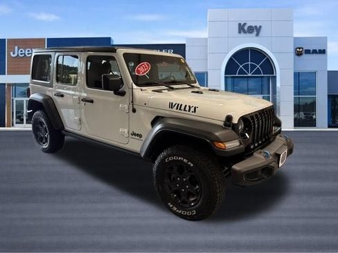 Used 2023 Jeep Wrangler Unlimited w/ Cold Weather Group AWD/4WD image 11