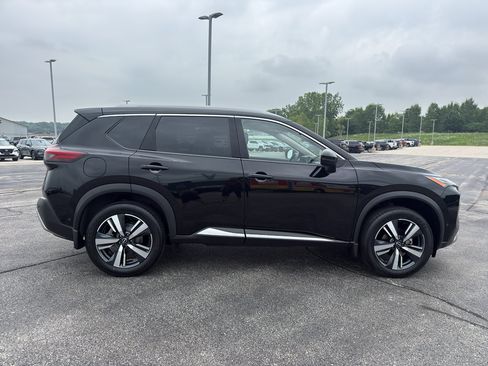 Certified 2023 Nissan Rogue Platinum w/ Platinum Premium Package AWD/4WD image 4