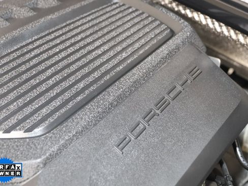 Used 2022 Porsche Macan image 21