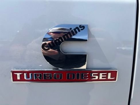 Used 2024 RAM 3500 Tradesman w/ Chrome Appearance Group AWD/4WD image 12