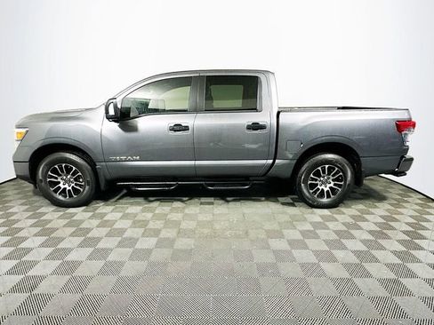 Used 2024 Nissan Titan SV w/ SV Convenience Package image 5