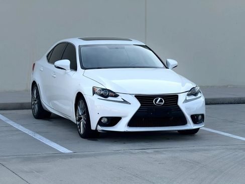 Used 2014 Lexus IS 250 w/ Navigation Package RWD image 9