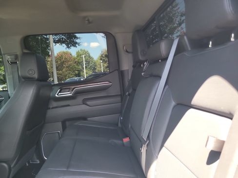 Used 2022 GMC Sierra 1500 SLT AWD/4WD image 23